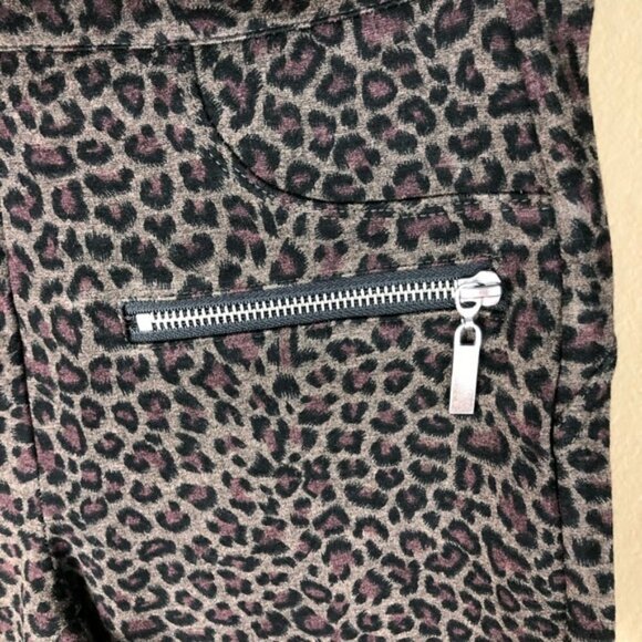 Blank NYC Animal Print Stretch Bermuda Shorts NWT - Picture 3 of 6